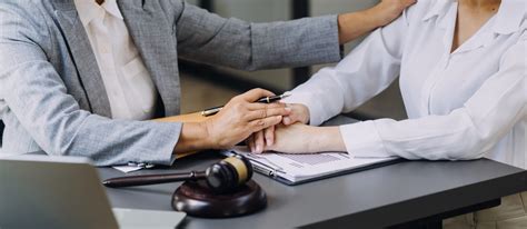 Solicitar asesoramiento jurídico gratuito para trabajadores y .